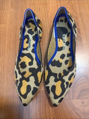 Brand new Rothys Point Cheetah Print Flats size 7.5